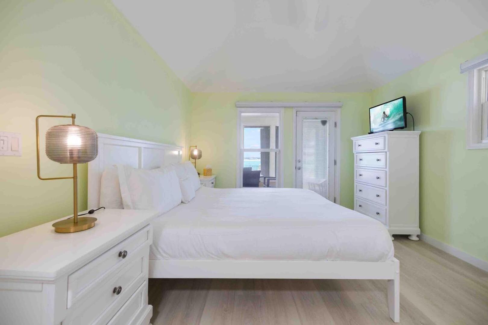 Thatch Hill - Renovated Beach House With Pool, Short Walk To The Rum Point Club Driftwood Village Exterior foto