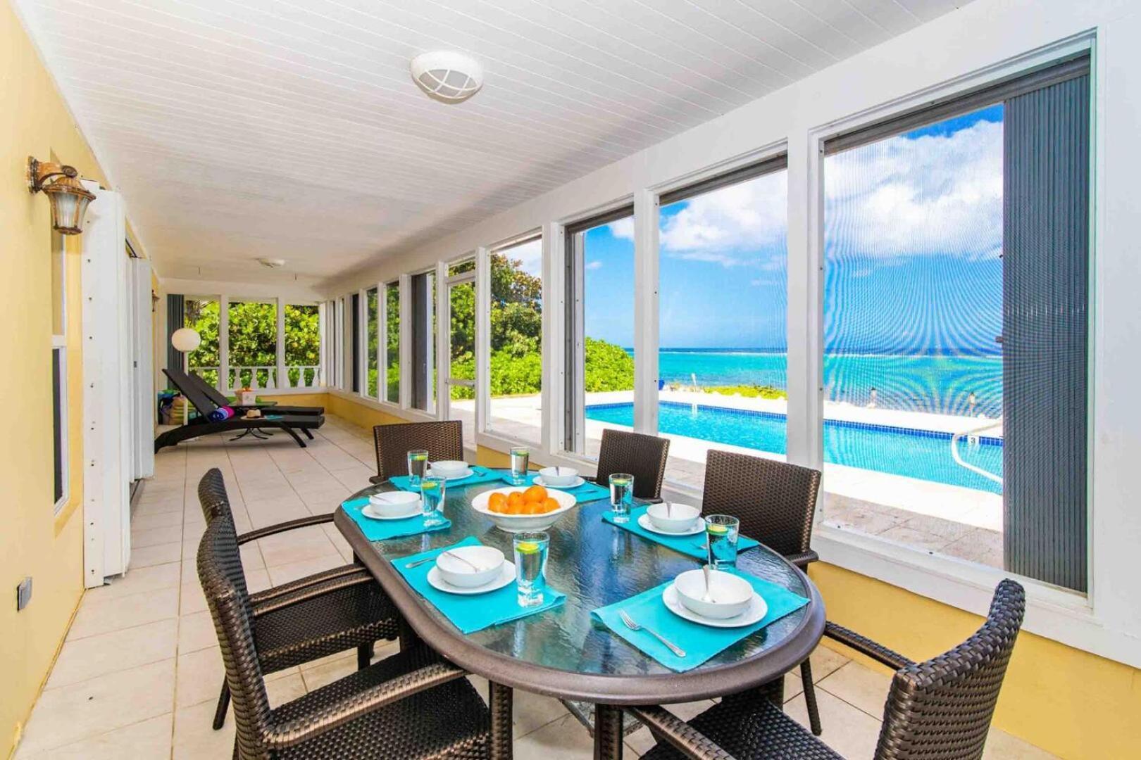 Thatch Hill - Renovated Beach House With Pool, Short Walk To The Rum Point Club Driftwood Village Exterior foto