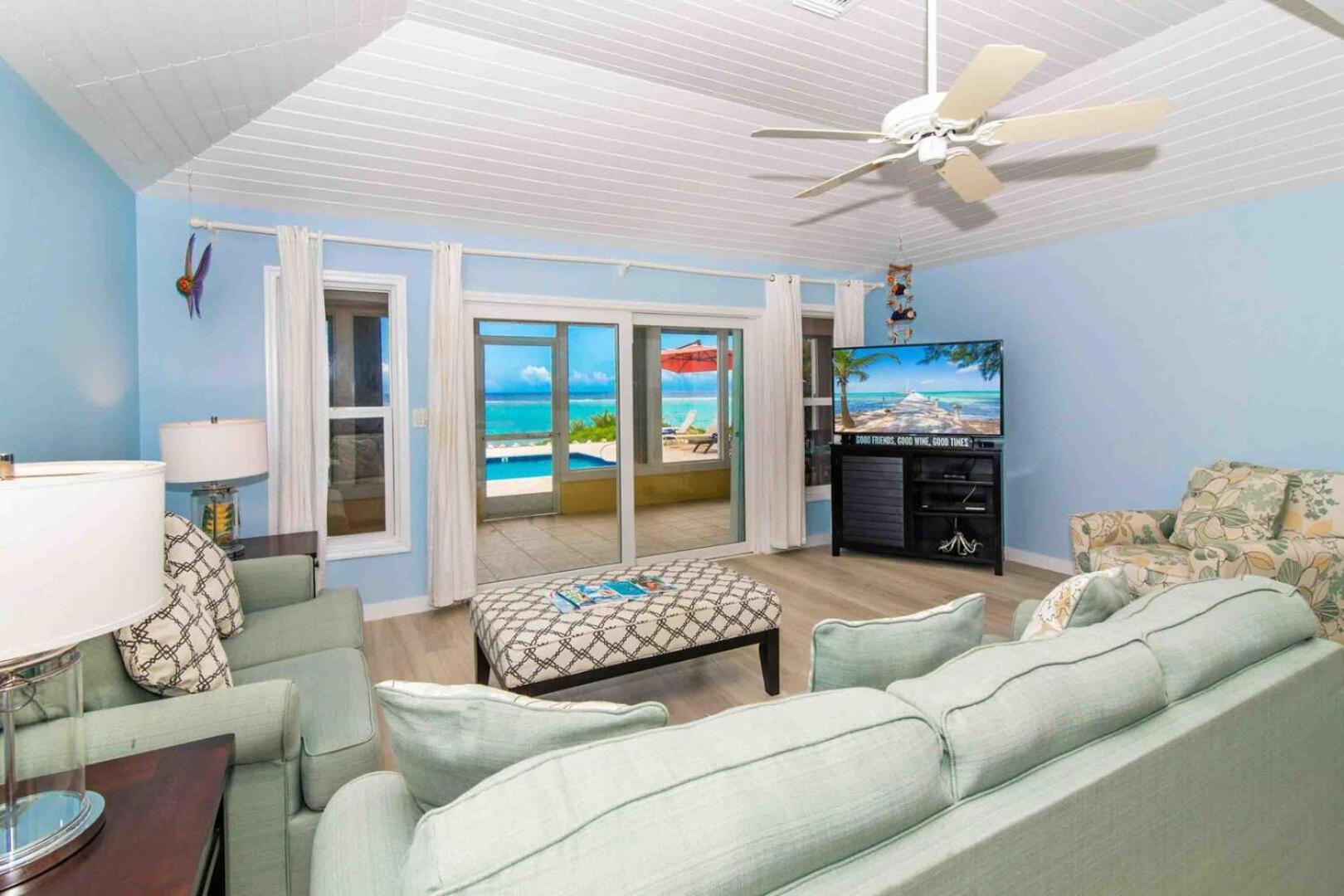 Thatch Hill - Renovated Beach House With Pool, Short Walk To The Rum Point Club Driftwood Village Exterior foto